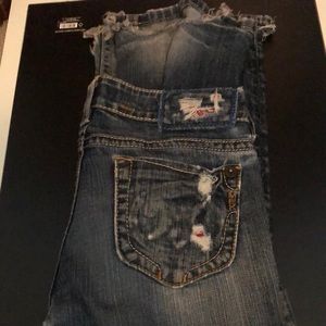 MEK Distressed jeans